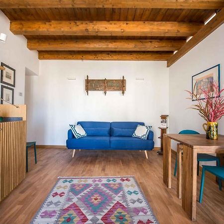 Cassaro Apartment Con Terrazza By Wonderful Italy Palermo Bagian luar foto